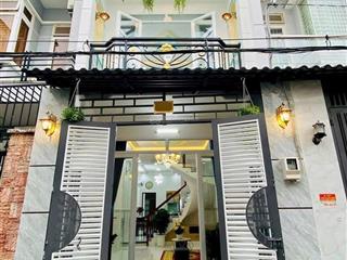 Bán gấp trong tháng nhà 32m2 hoàng văn thụ p. 4 tân bình. sổ hồng riêng chính chủ