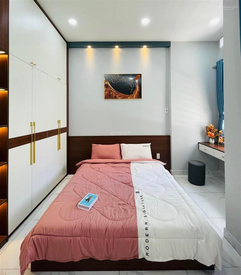 Chính chủ gửi bán nhà 28m2 2tỷ050 đường phan văn hân p17 bình thạnh. sổ hồng riêng