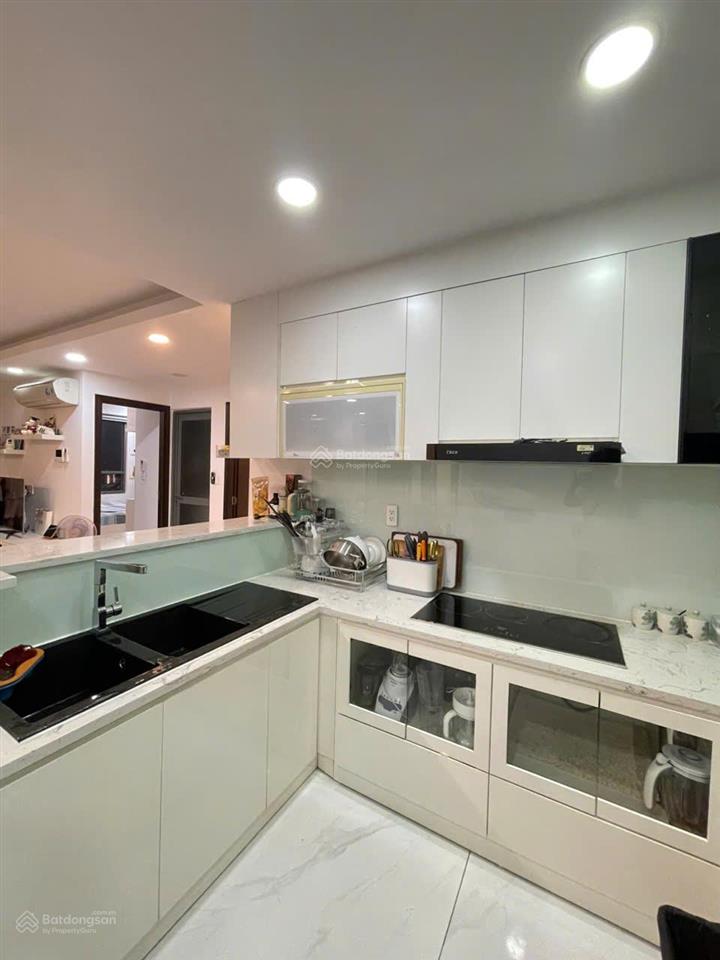 Cần bán cc xi grand court dt 90m2 3pn 2wc full nt tầng cao + sổ giá 7.2 tỷ  0909 368 *** hân