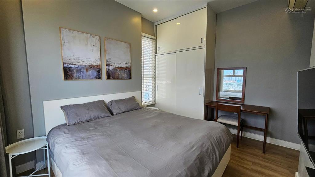 Cần bán căn hộ penhouse babylon dt 103m2,3pn + 75m2 sân tặng nt, sổ hồng giá 6 tỷ 0909 368 ***