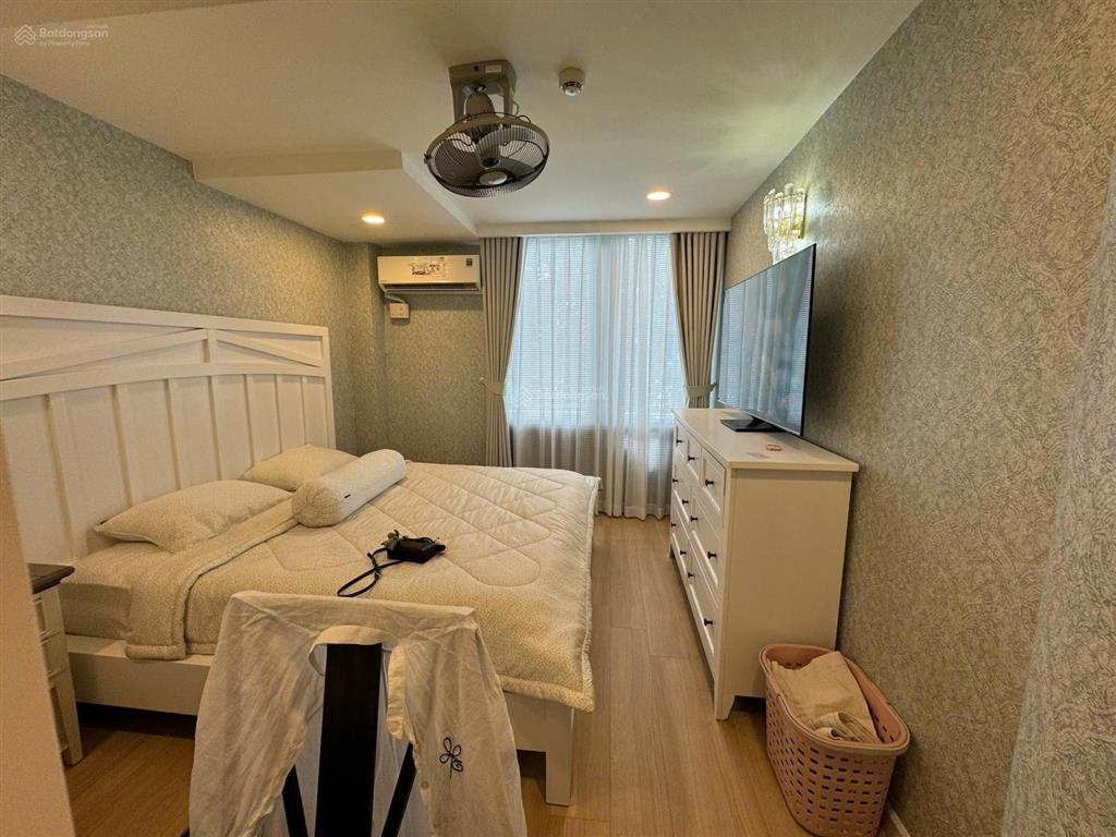 Cần bán cc âu cơ tower dt 88m2 3pn 2wc full nt giá 3.9 tỷ.  0909 368 *** hân