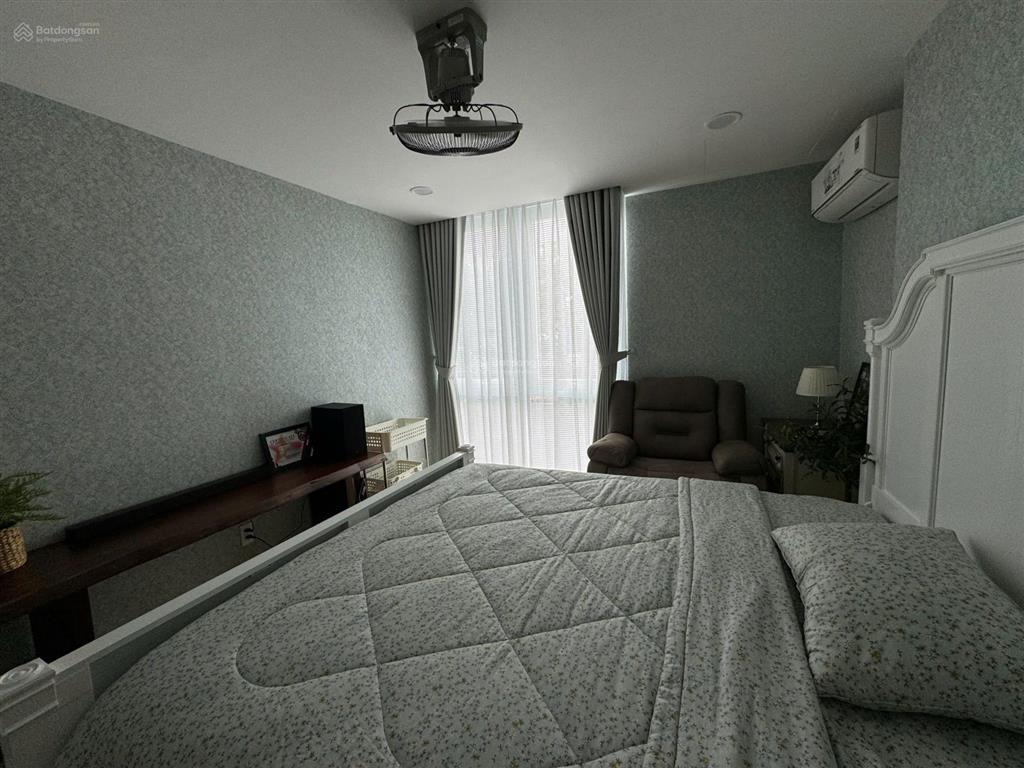 Cần bán cc âu cơ tower dt 88m2 3pn 2wc full nt giá 3.9 tỷ.  0909 368 *** hân