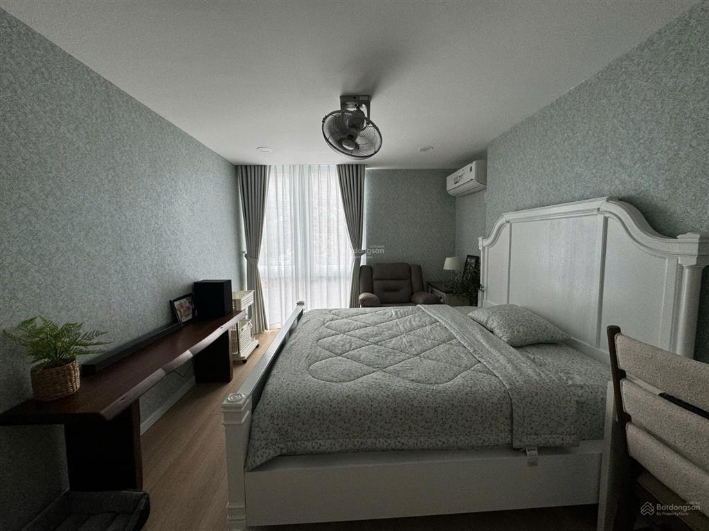 Cần bán cc âu cơ tower dt 88m2 3pn 2wc full nt giá 3.9 tỷ.  0909 368 *** hân