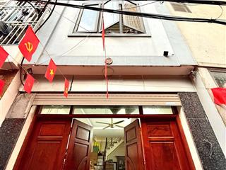 Cần bán nhà đẹp hiếm hồ tùng mậu 30m 5 tầng ngõ 3m cách phố 20m 8.4 tỷ hồ tùng mậ