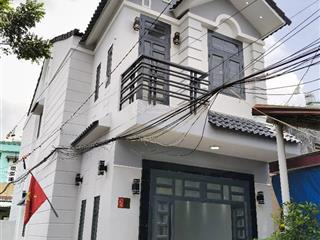Lô góc 3 mặt tiền  2 tầng  70m2  tô ký  hxh thông  vào ở ngay