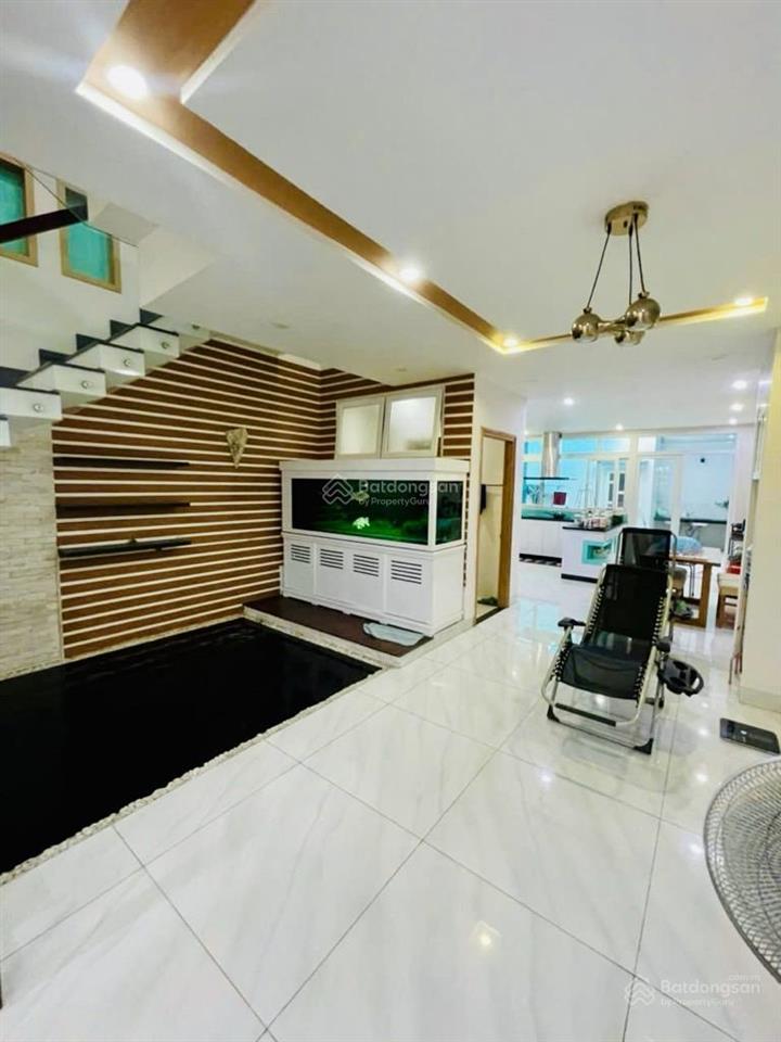 Nhà đẹp 3 tầng ở liền  hxh thông  5x33m  nguyễn ảnh thủ