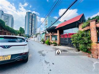 Dãy trọ 380m2(ngang 7.2) ngay hoàng diệu 2, linh trung có 22 phòng thu nhập 660tr/năm  đường 8m