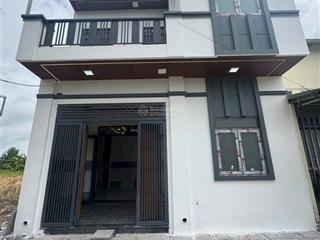 Bán nhà kdc trần anh mỹ hạnh nam đức hoà long an dt 100m2 sổ hồng riêng giá 1tỷ9  0767 179 ***