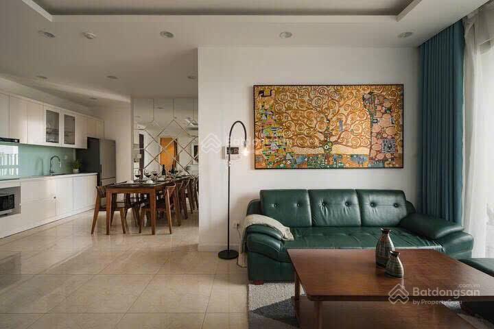 Bán nhanh căn hộ 2n2wc  75m2  view bể bơi  full nt, giá chỉ 8,5 tỷ tại vinhomes d'capitale
