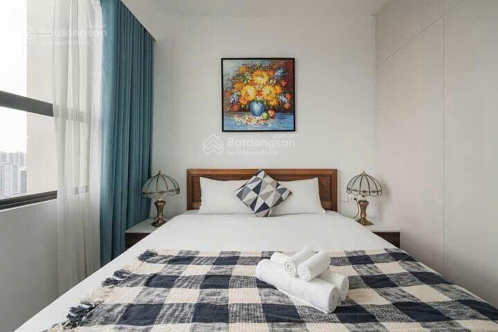 Bán nhanh căn hộ 2n2wc  75m2  view bể bơi  full nt, giá chỉ 8,5 tỷ tại vinhomes d'capitale