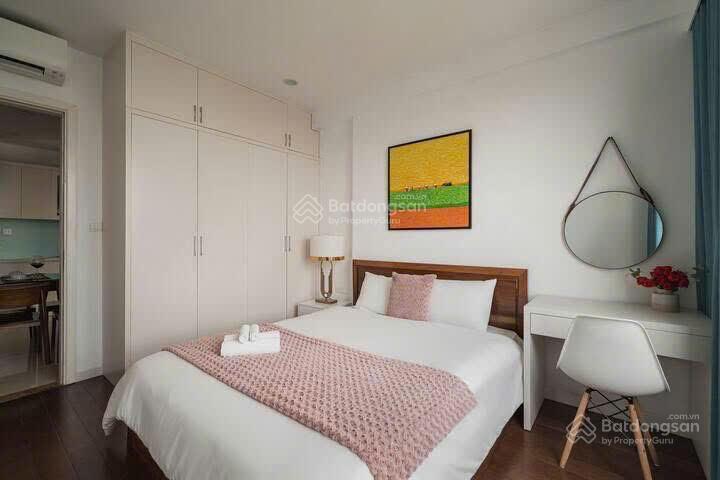 Bán nhanh căn hộ 2n2wc  75m2  view bể bơi  full nt, giá chỉ 8,5 tỷ tại vinhomes d'capitale