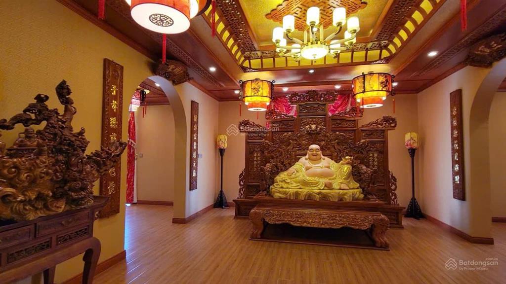 Biệt thự tân cổ điển  mt trần văn kiểu, p. 10 quận 6  dt 20x50m (cn 1.200m2)  hầm + 4 tầng, st