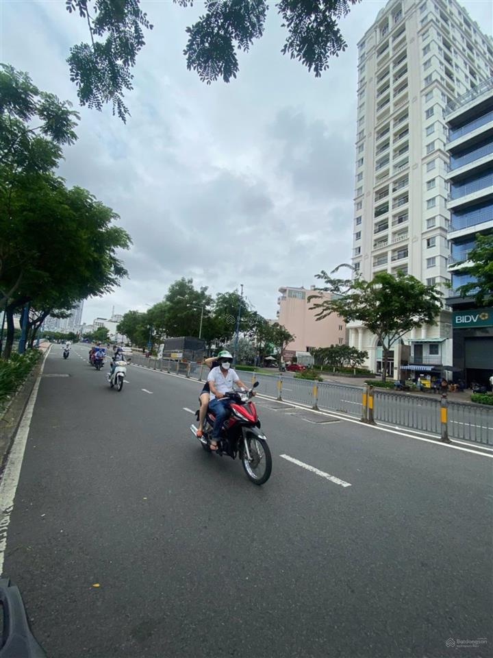 Mt bến vân đồn, view bitexco sát q. 1 thông tin toà nhà dt 14mx36m, 532m2 dt sàn 5000m2