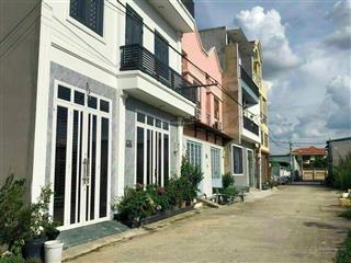 Bán đất 1 sẹc an phú đông 03 . gần ra tới apd13 dt 10.5x5.9=59m giá 3.8 tỷ còn bớt đường 6m