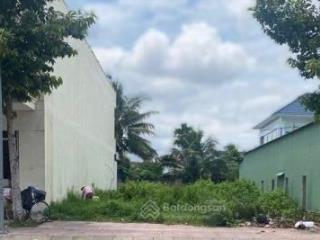 Cô hương bán lô đất hiếm đường quốc hương, phường thảo điền q2. dt 176m2 (8x22) giá 2tỷ8 sổ hồng