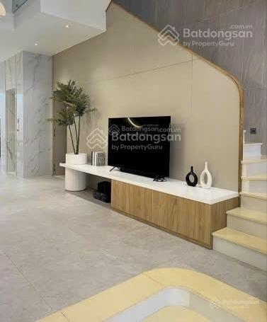 Gia đình tôi bán nhà cho thuê 20tr/th chu văn an p12 bình thạnh. giá 3tỷ100/70,2m2 gần chợ cây điệp