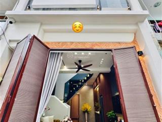 Nhà 4 tầng phan tôn, p. đa kao q1. giá 4tỷ2/84m2 gần trường thcs huỳnh khương ninh. cho thuê 28tr/t