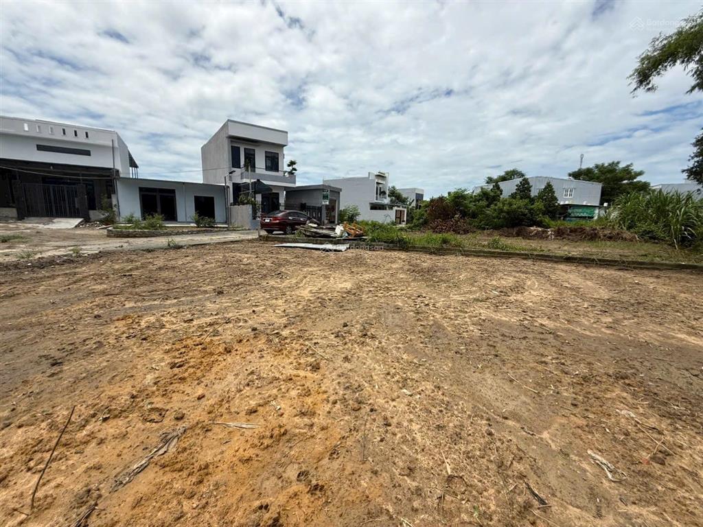 Bán lô đất đường ôtô thôn quang châu hoà châu  sáp nhập hoà xuân diện tích rộng thích hợp xây nhà