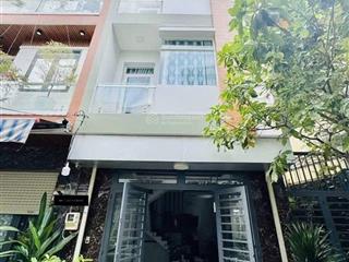 Về quê cần bán nhà mạc đinh chiđakaoq1, gần công viên lê văn tám. 3tỷ780/71m2 đang cho thuê 28tr