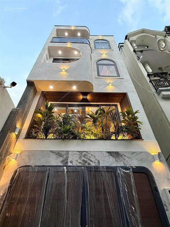 Bán gấp nhà đường 7m lê thánh tônbến nghéq1, ngay chợ bến thành. 3tỷ890/67,6m2 đang cho thuê 25tr