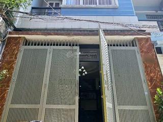 Tôi cần tiền bán nhà bạch đằngp14bình thạnh, gần ngã tư hàng xanh. 3tỷ850/73m2 đang cho thuê 23tr