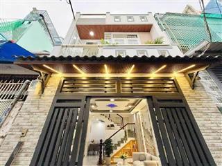 Vợ chồng tôi cần bán nhà ba tháng haip12q10, gần vạn hạnh mall. 3tỷ660/67,9m2 đang cho thuê 23tr