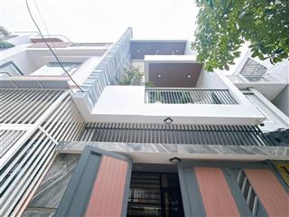 Tôi cần tiền bán nhà phan liêmđakaoq1, gần công viên lê văn tám. 3tỷ930/67,9m2 đang cho thuê 27tr