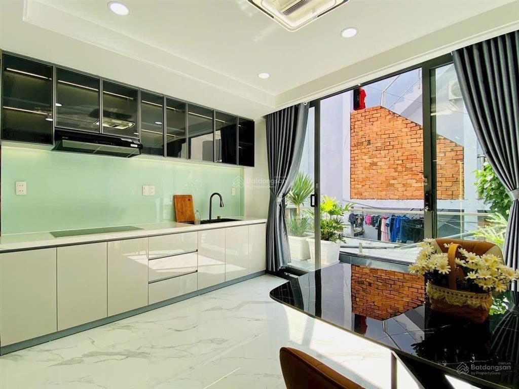 Cô như đi nhật bán nhà trần quýp7q11, gần bệnh viện chợ rẫy. 67,7m2 đang cho thuê 22 triệu