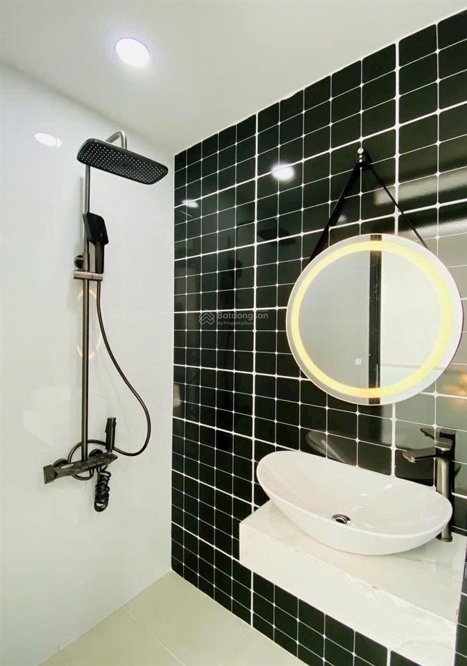 Cô như đi nhật bán nhà trần quýp7q11, gần bệnh viện chợ rẫy. 67,7m2 đang cho thuê 22 triệu