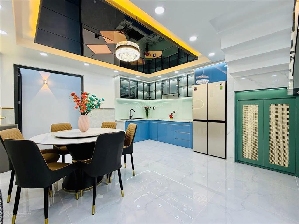 Bán nhà diện tích 85m2 giá sốc chỉ 3tỷ9 đường nhiêu tâmp5q5, gần chợ hoà bình. đang cho thuê 26tr