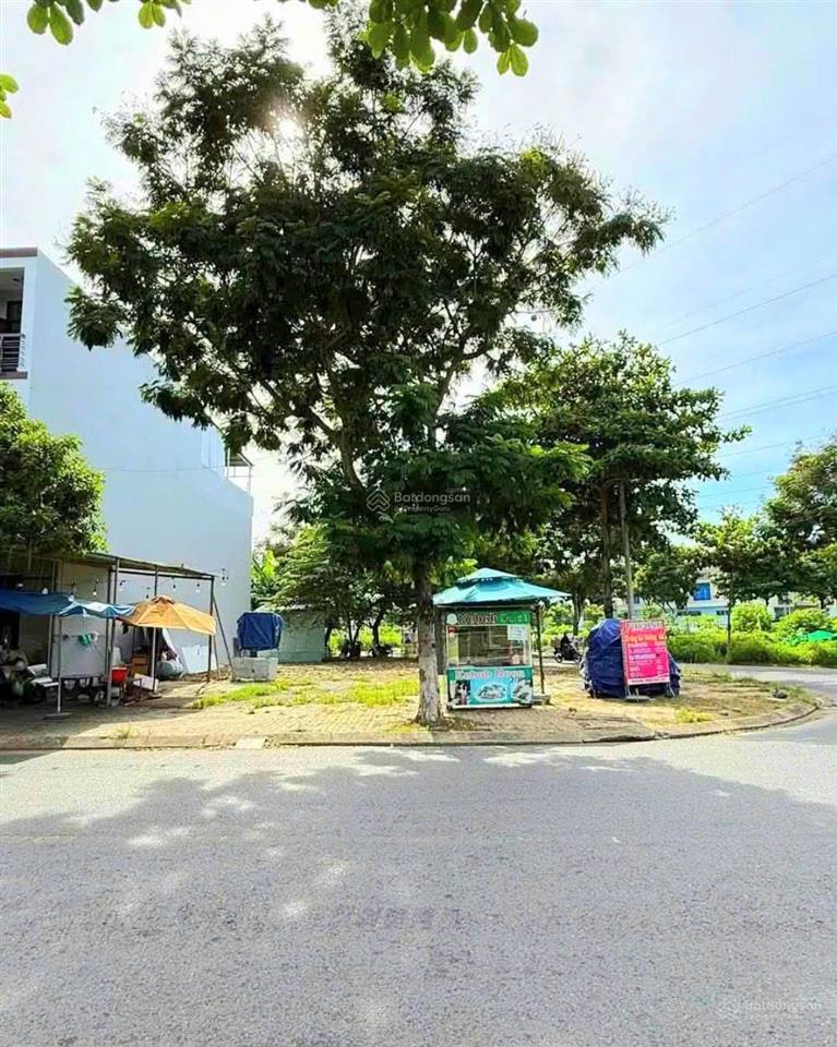 Bán lô góc đường 29/3 và văn tiến dũng, hòa xuân, đối diện công viên, bên cạnh trường học