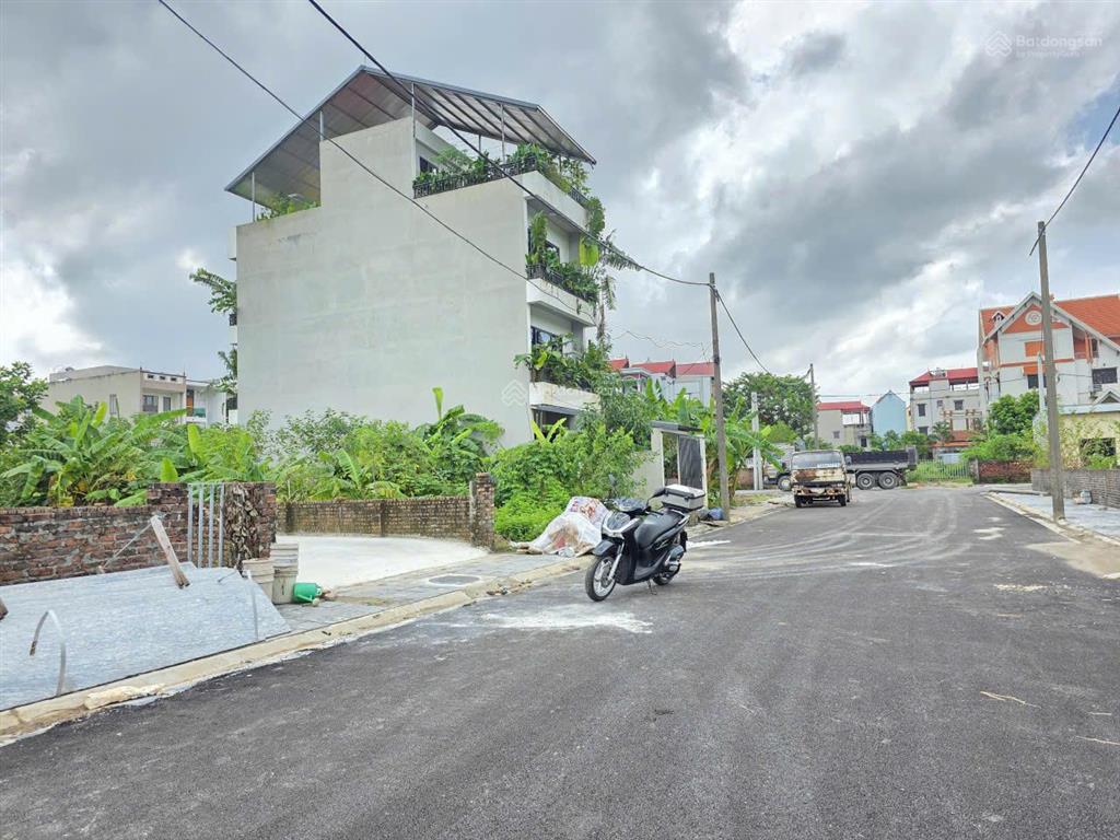 Đấu giá thôn xuân canh, đông anh 100m2 (5m x20m) 2 xe tải tránh, vỉa hè rộng, giá chỉ nhỉnh 17 tỷ