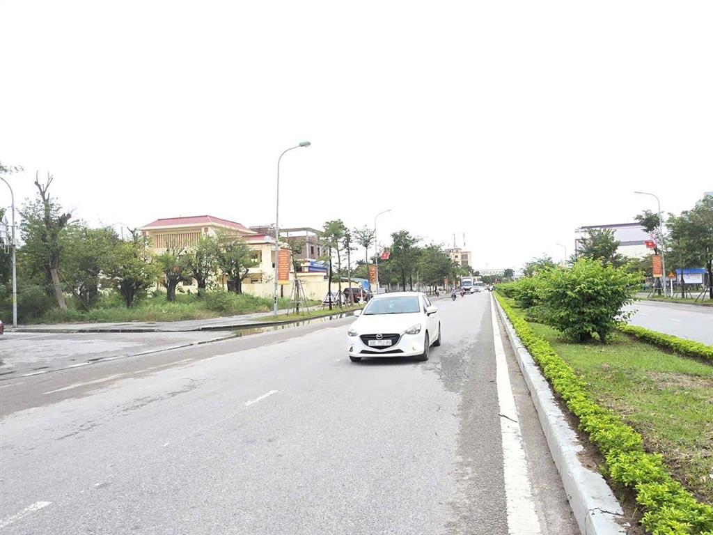 Bán đất mặt đường lê hữu tựu nguyên khê đông anh 130m2  gần ql3