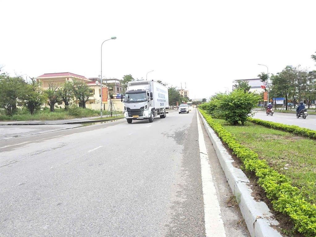 Bán đất mặt đường lê hữu tựu nguyên khê đông anh 130m2  gần ql3