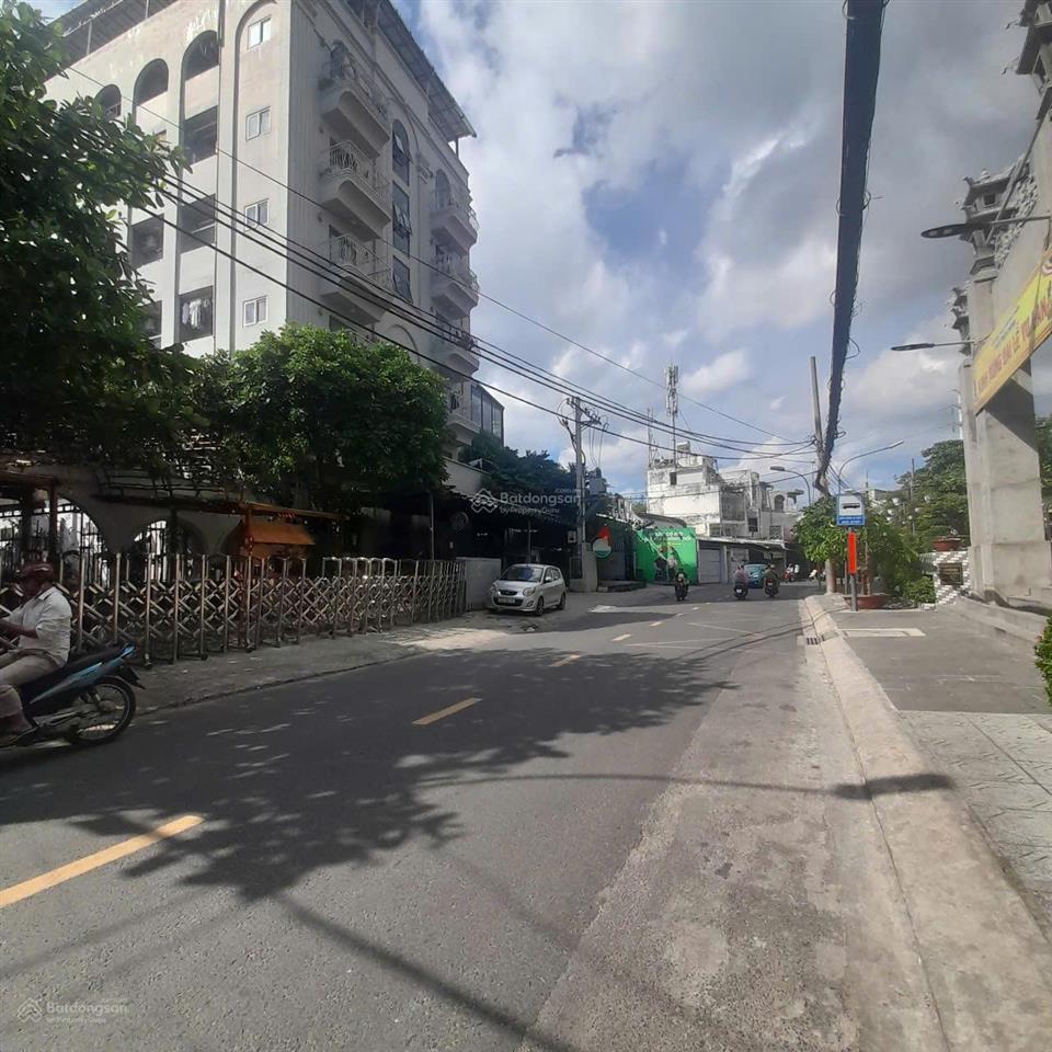 Bán nhà 2 mặt hẻm xe hơi 8m trước  sau khuông việt, q.tân phú, dt 4.2x18m, giáp quận 11