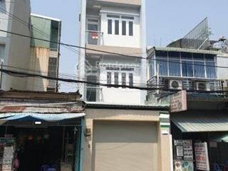 Cần bán gấp nhà 1 trệt 3 lầu 5x23 nằm ngay chợ hưng long, giá chỉ 800tr, đang cho thuê 22tr/tháng