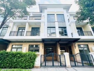 Chính chủ đi nước ngoài nên cần bán nhanh căn nhà phố 90m2 giá 11,58 tỷ tại verosa