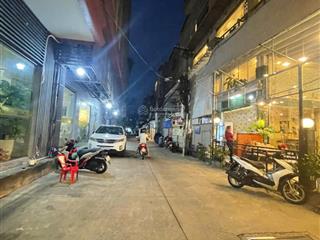 Bán nhà chính chủ hẻm hơi quận 1 nội thất cơ bản