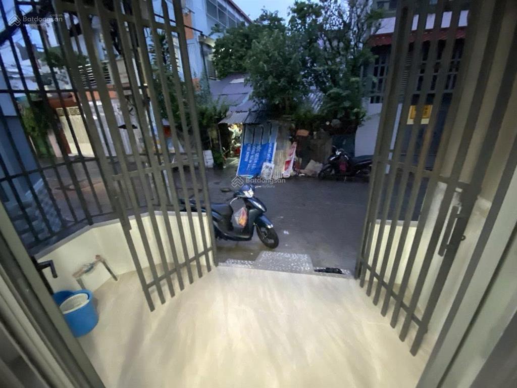 Bán nhà hxh đường cmt8 q10 diện tích (4 x 12m) giá 8.9 tỷ