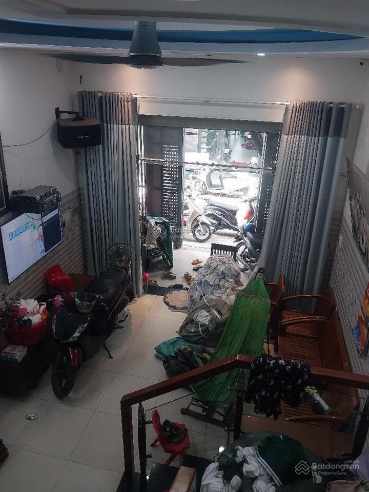 Hiếm  nhà ngay gần kênh tham lương  180m2  3 tầng  nở hậu chử l  chủ giảm cực mạnh