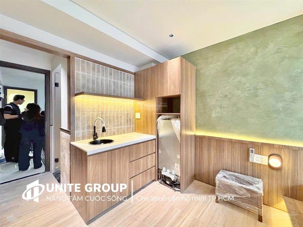 Cho thuê phòng studio ban công full nội thất cao cấp có thang máy gần nhà thờ tân định quận 1