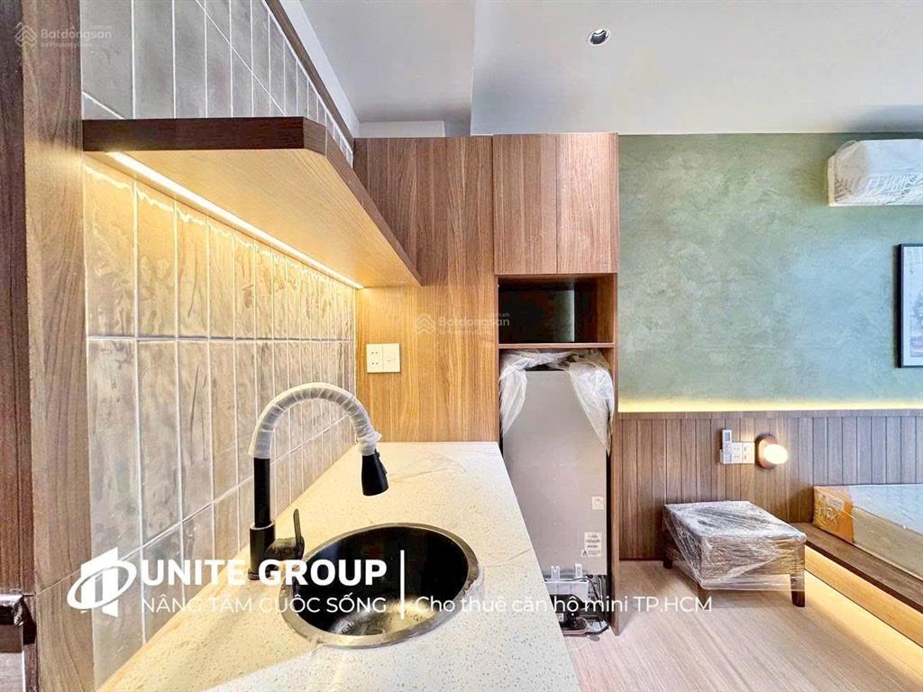 Cho thuê phòng studio ban công full nội thất cao cấp có thang máy gần nhà thờ tân định quận 1