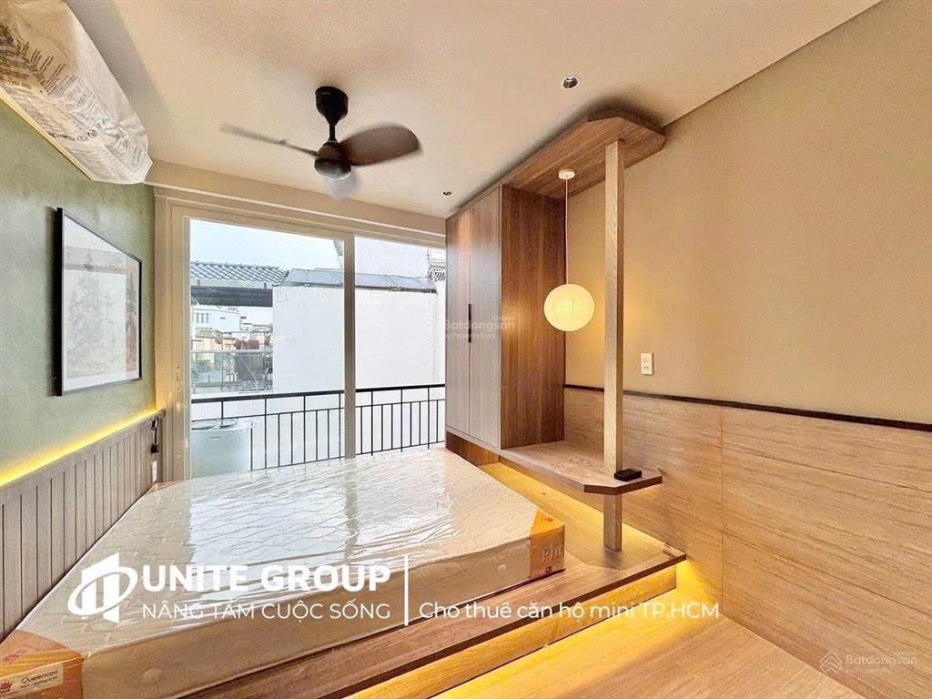 Cho thuê phòng studio ban công full nội thất cao cấp có thang máy gần nhà thờ tân định quận 1