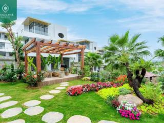 Biệt thự view núi có bể bơi riêng full chính sách