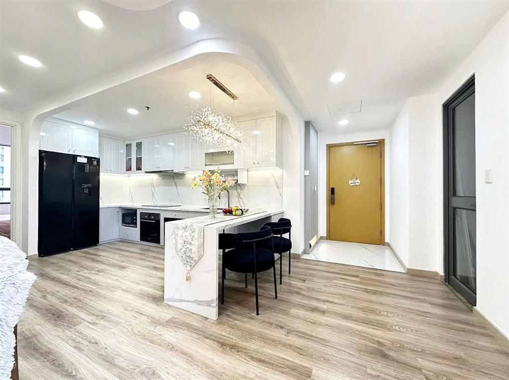 Cần bán căn hộ masteri thảo điền, tháp t3, 73m², 2pn, giá 7,8 tỷ sổ hồng