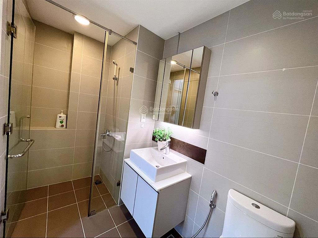 Cho thuê masteri thảo điền, quận 2, tháp t4bxx.05, 72m2, 2 phòng ngủ giá 23 triệu/ tháng