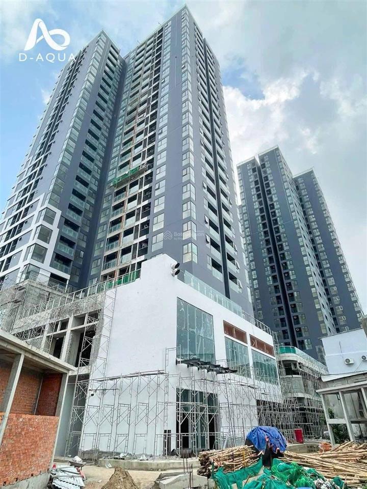 Bán shophouse d aqua mặt tiền bến bình đông giá 3tỷ8 khu kinh doanh sầm uất.  0905 555 ***