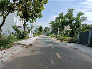 100/ lê hữu kiều, p. bình trưng tây, thủ đức 299m2, sát khu hành chính, ngang đẹp 17x17m, giá 15 tỷ