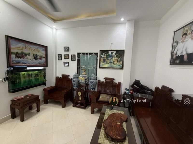 Chỉ 6.3 tỷ trung tâm quận ba đình láng hạ lô góc 5 tầng full nội thất sổ đỏ sẵn sàng ngõ thông