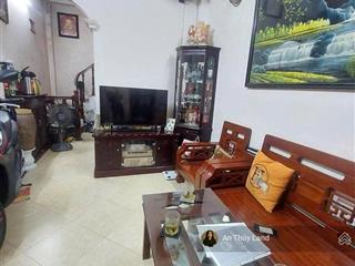 Chính chủ bán gấp  6.5 tỷ  nhà 5 tầng ngay trung tâm quận ba đình kim mã  nhà 2 mặt ngõ thoáng